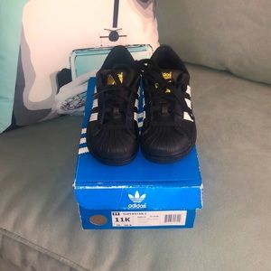 Adidas Superstar C .. great condition